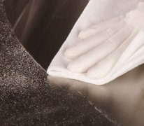 無(wú)塵布在顯微鏡下的擦拭性能